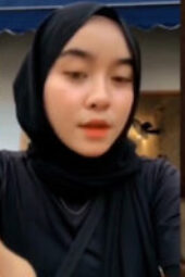 ArizaRafifaJilbabMalayHyper-e1760759745452